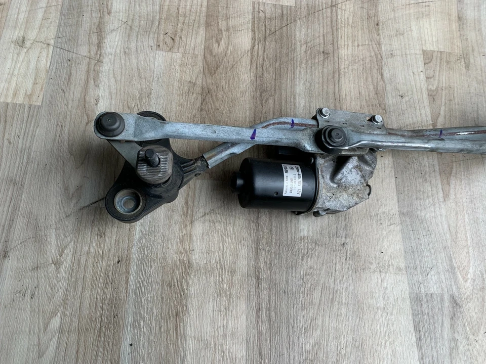 BMW M5 M6 E60 E63 OEM 06-10 FRONT WINDSHIELD WIPER TRANSMISSION MOTOR LINKAGE   - Image 3 of 4