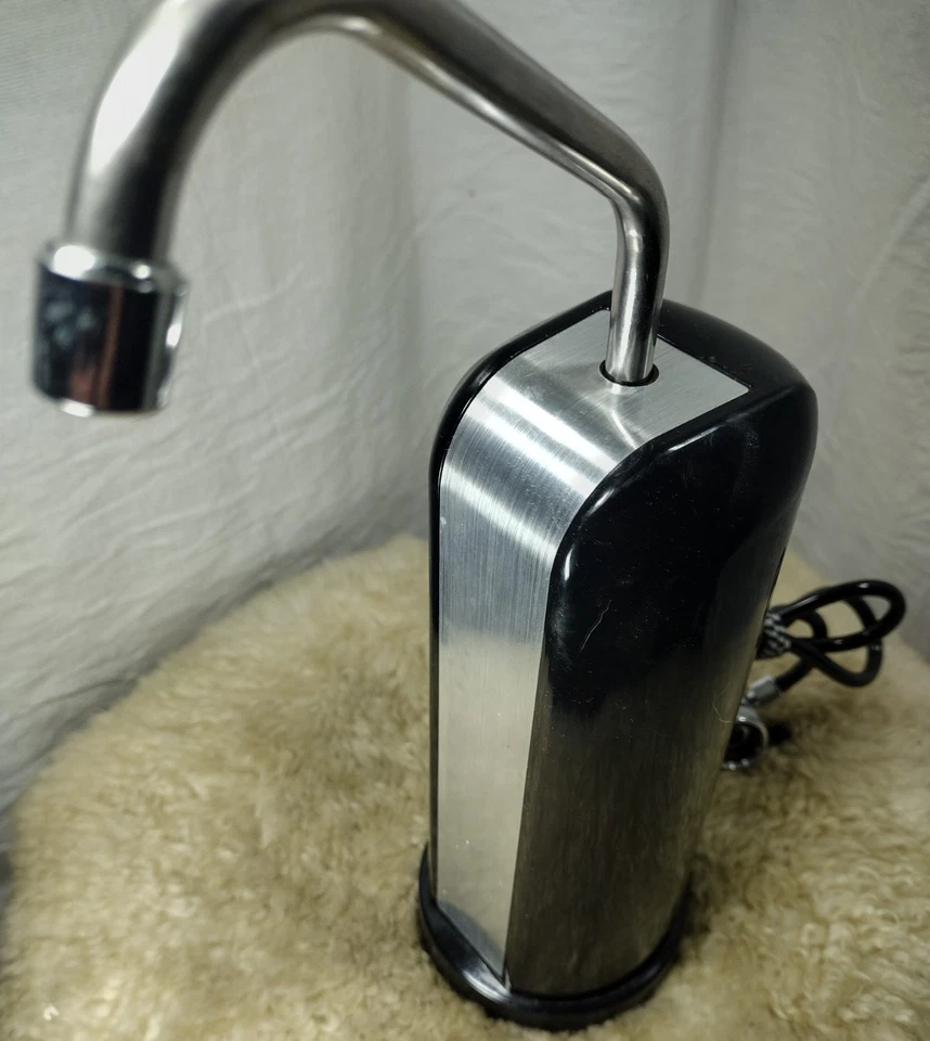 DISPOSITIVO DE FILTRACIÓN DE AGUA FREGADERO ENCIMERA PARAGON CLEAN & PURE G40 Foto 2 de 4