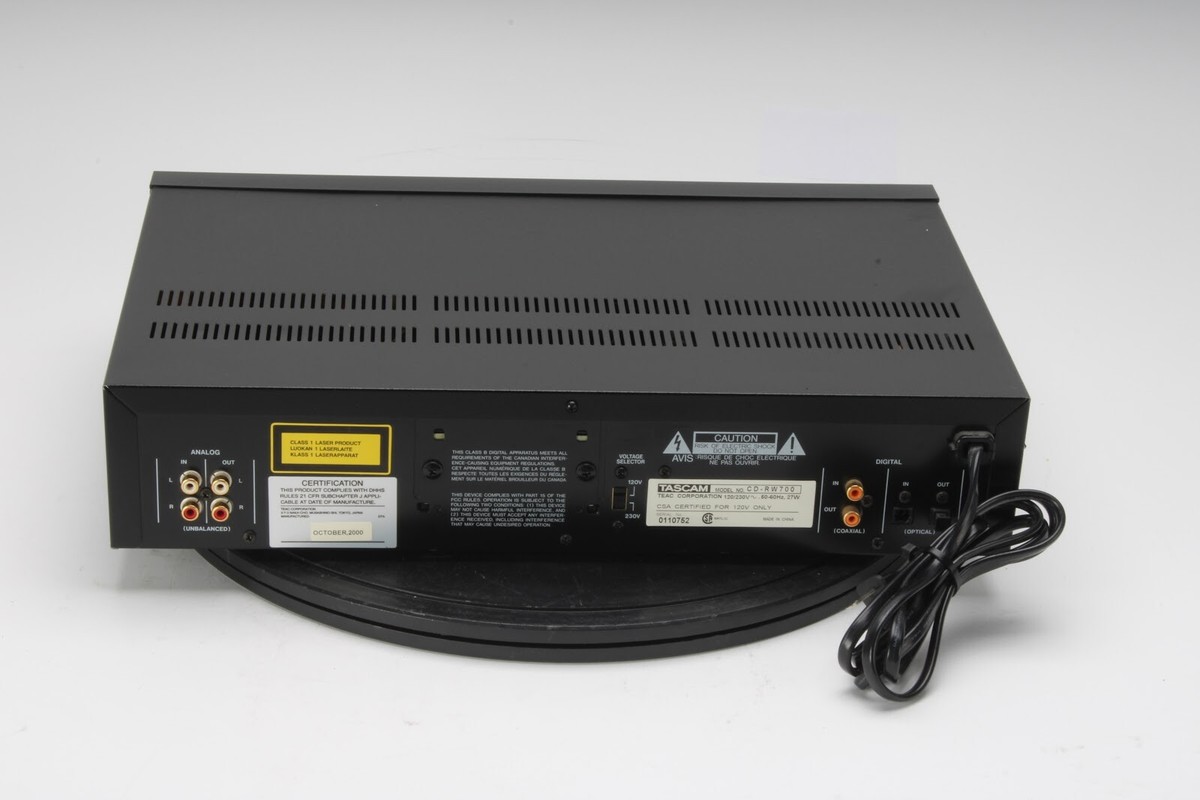 TASCAM　CD-RW700 TASCAM CD-RW700 Professional CD Rewritable Recorder Player