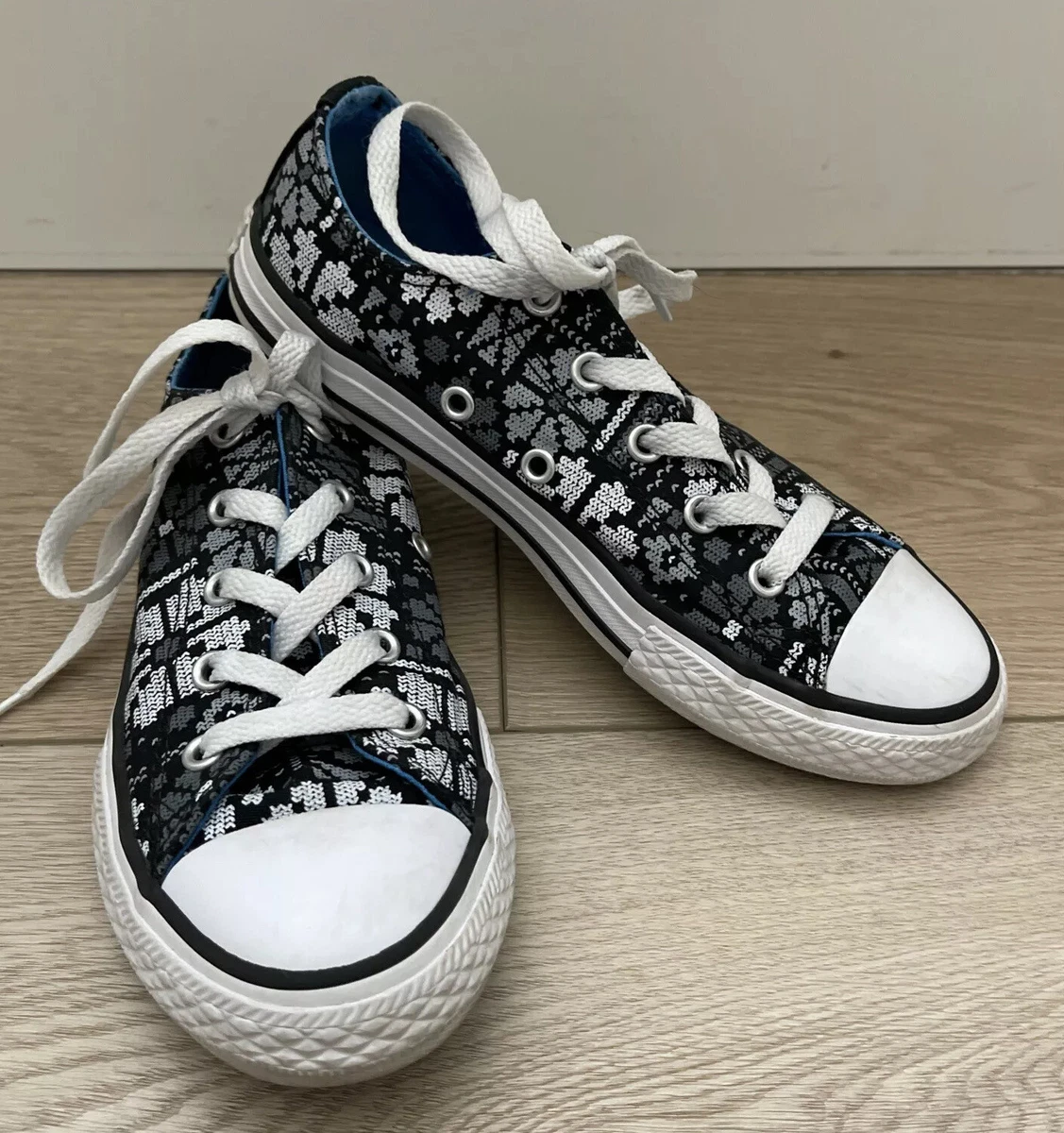 CONVERSE CHUCK TAYLOR CTAS OX WHITE LACE UP Winter Graphic Jr Sz 2 | eBay