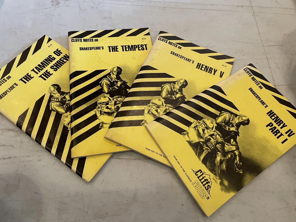 Collection of Cliffs Notes Books on Shakespeare, Tennessee Williams, & More - Image 2 of 4