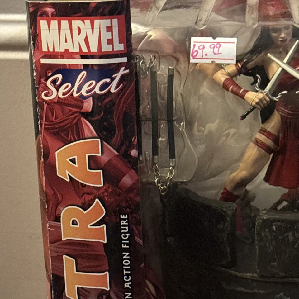 Figura de acción Diamond Marvel Select Elektra 2016 Foto 3 de 4