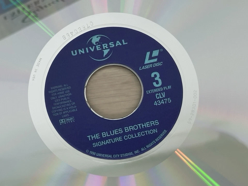 The Blues Brothers (1980) - 2-Disc Signature Collection Gatefold Laserdisc Set Foto 2 de 4