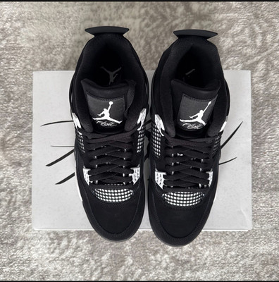 Air Jordan 4 ブラック/ホワイト　30cm Jordan Air Jordan 4 Retro - Black / White / Black – Kith