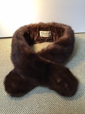 VINTAGE MINK BOA DARK FUR, WITH CLIPS, VELVET LINED BEST CO. IN BOX