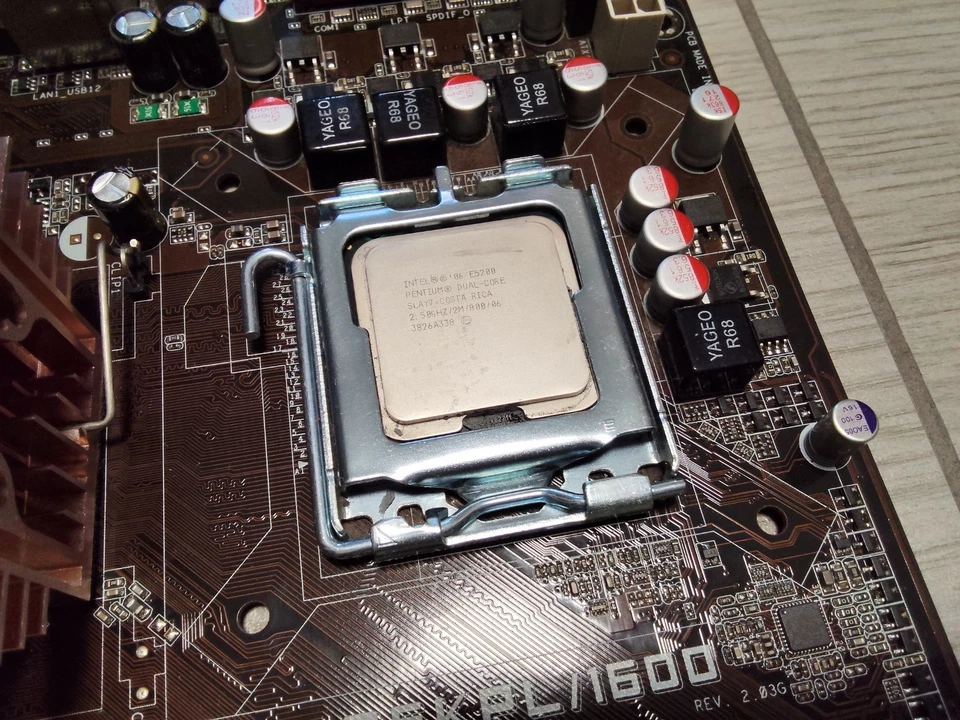 MOTHERBOARD ASUS P5KPL-1600 INTEL SOCKET 775 + INTEL PENTIUM E5200 DUAL CORE ATX - Immagine 2 di 4