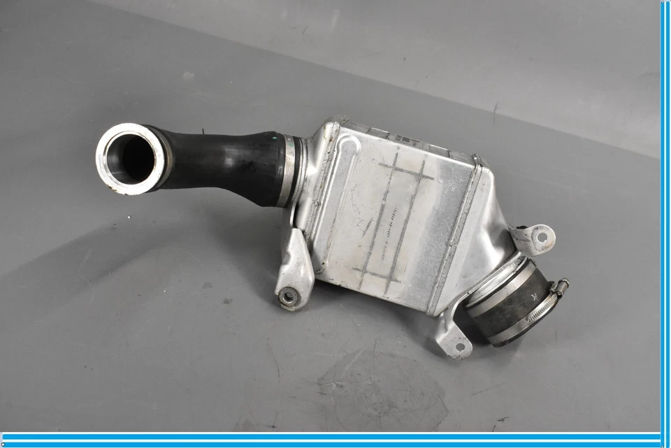 BMW 750LI F02 2009-2012 4,4 L lado derecho del pasajero motor intercooler OEM Foto 4 de 4