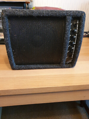 Cheetah 10 W Gitarre Übungsverstärker Keil Design in einwandfreiem Zustand.