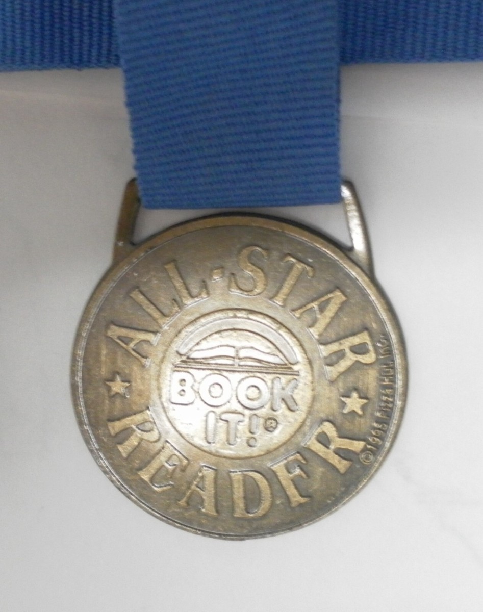 Rare Typo Misprint - Vintage All Star Reader Book It Medal - Pizza