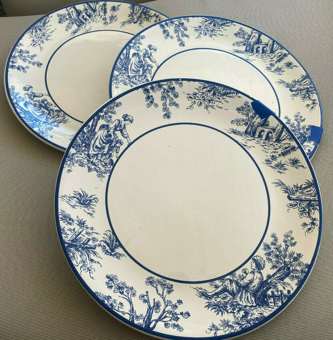 Picture 1 of 3