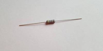470 OHM 2 1/2 Watt 5% 2.5W Wire Wound Power Resistor Smaller Size QTY = 25
