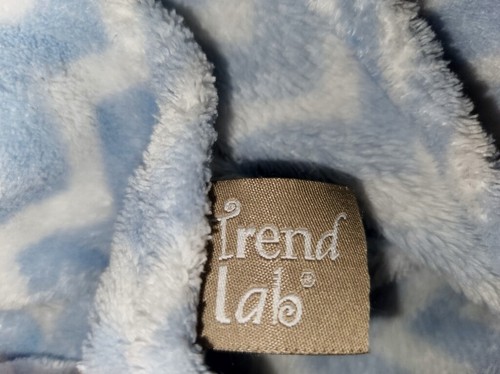 Trend Lab Baby Blanket Blue White Chevron Stripe Plush Soft - Picture 8 of 12