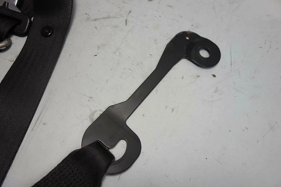 BMW E24 633CSi 1980-1984 cupé cinturón de seguridad delantero derecho pasajero sujeción OEM Foto 2 de 3