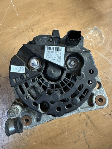 VW Audi Skoda Seat 90A Generator Lichtmaschine 037903025M