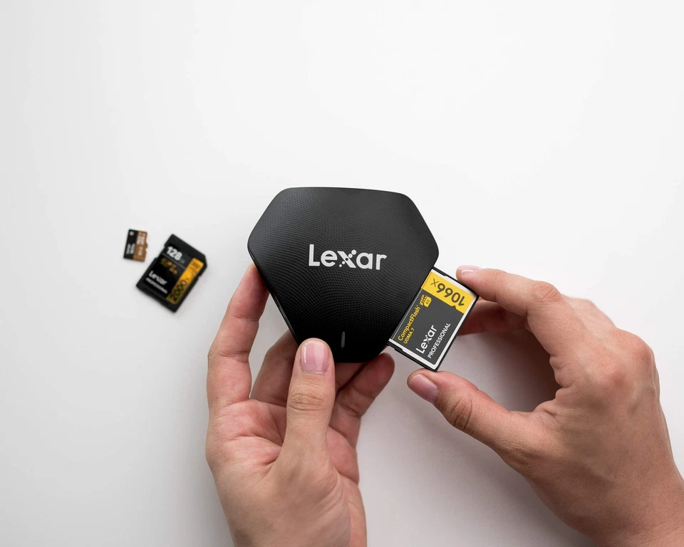 Lexar 3-in-1 Professional Card Reader USB-C USB-A for SD MicroSD CF Up to 312MBs - Image 4 of 4