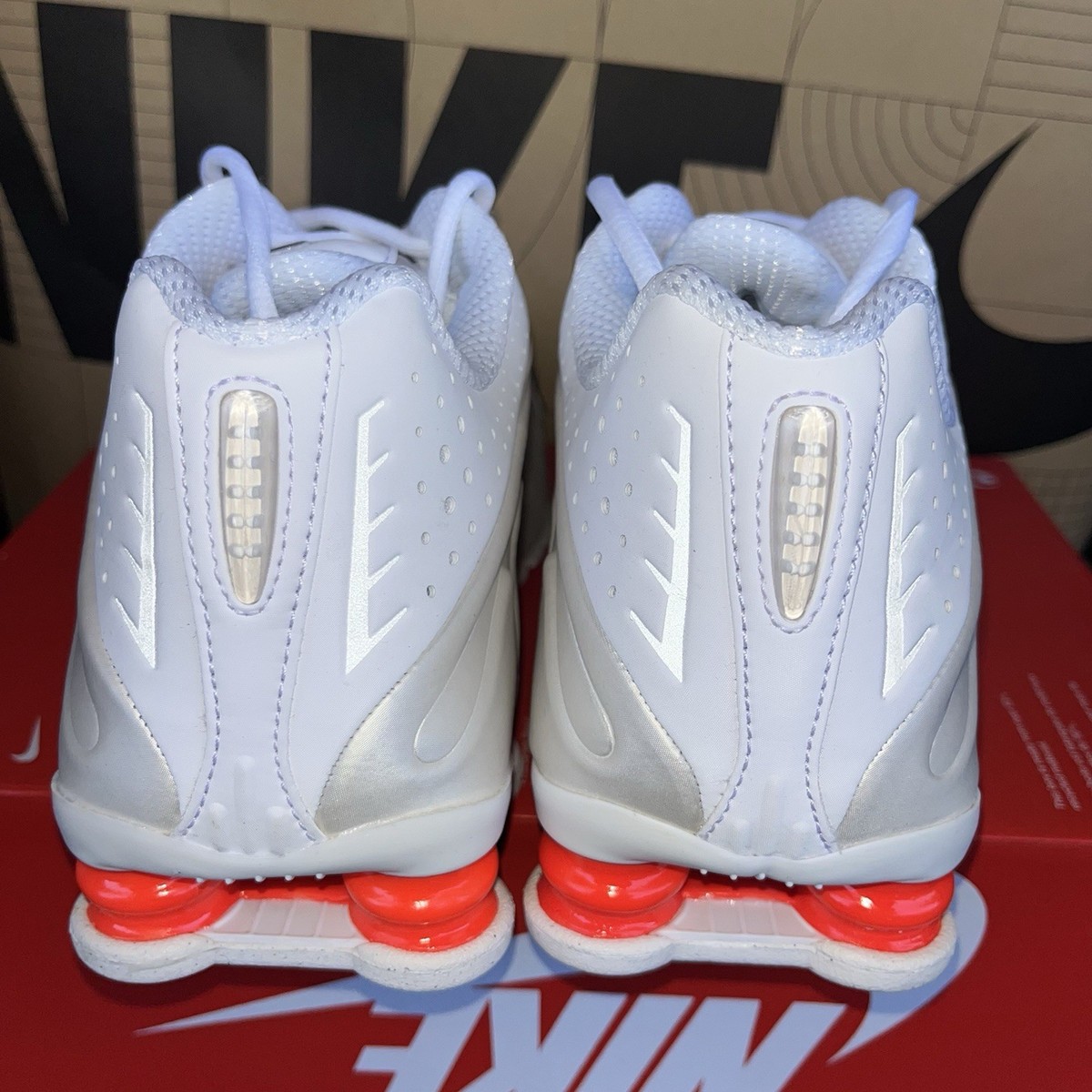 NEW Nike Shox R4 White Phantom Red NBY AR3565 103 Women's Size 8