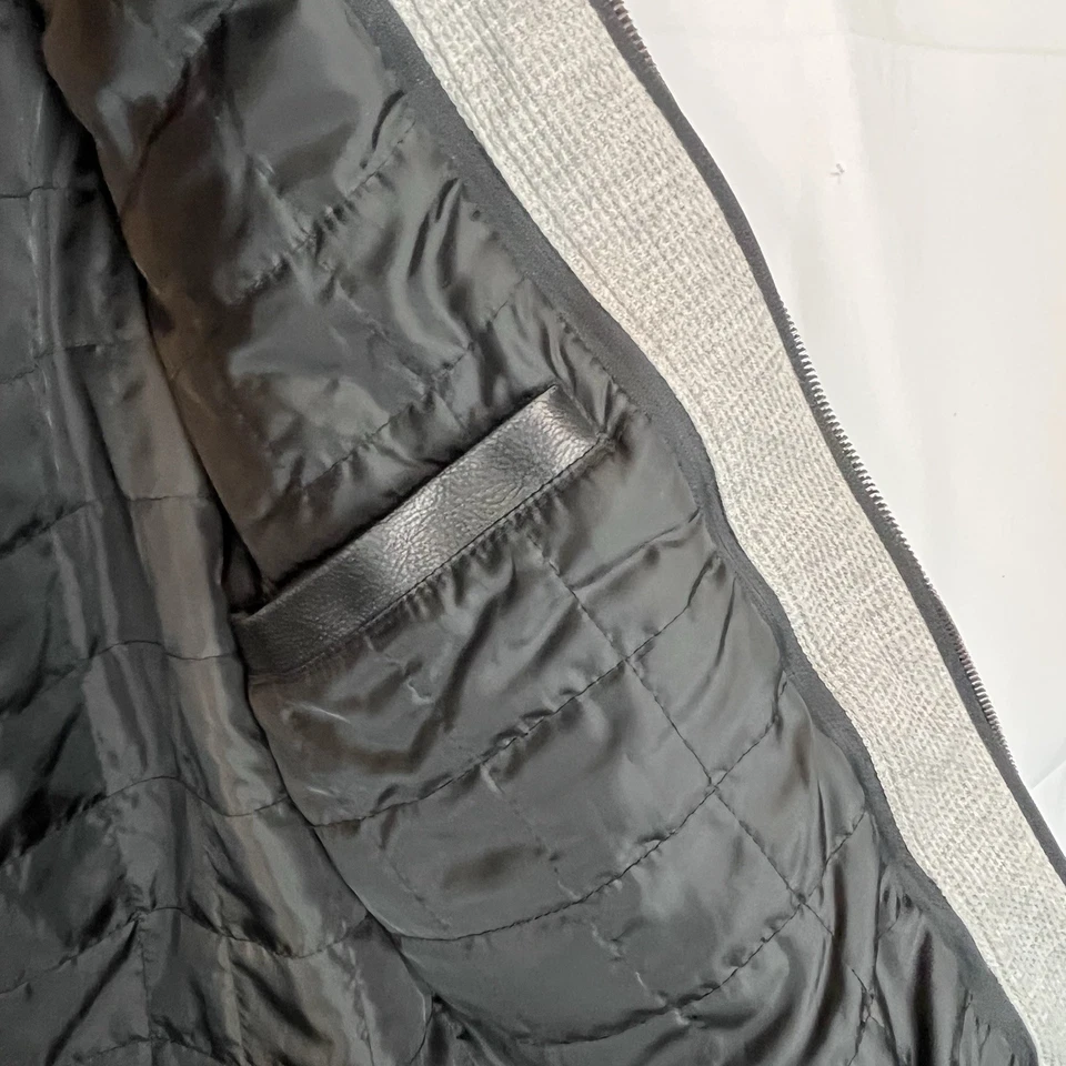 Chaqueta de moto GUESS grande de cuero sintético negro con capucha gris capucha extraíble Foto 3 de 4