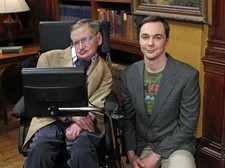 Stephen Hawking and Jim Parsons Unsigned photo - The Big Bang Theory *1