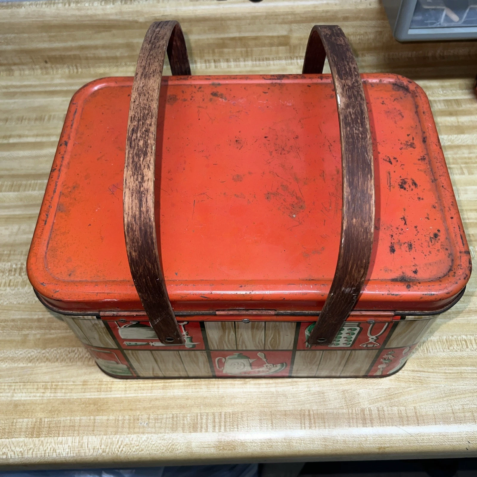 Decoware Vintage Metal Rooster Bread Box
Opens in a new window or tab