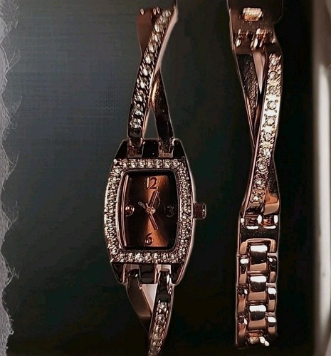 Time And Tru Crystal Accents Watch And Bracelet Set Original Unopened Box - Picture 3 of 7
