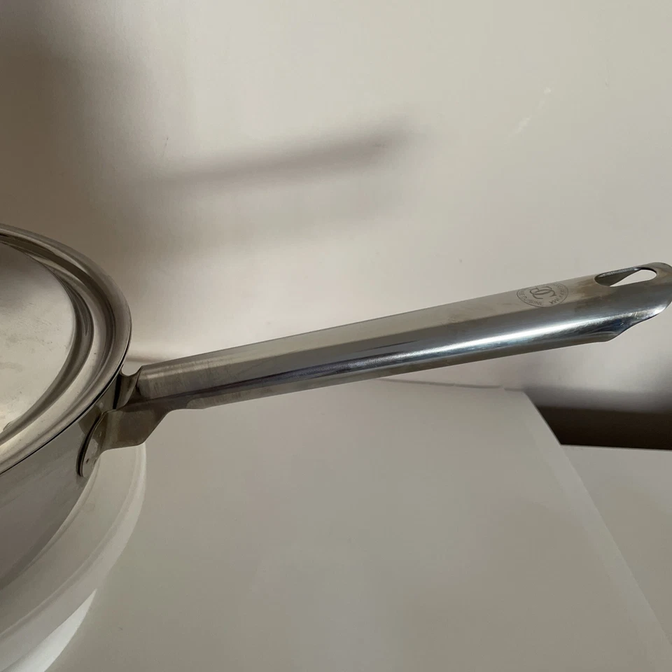 Sartén Williams Sonoma 10.5" Grande Cuisine con tapa núcleo de cobre usada en excelente estado Foto 3 de 4