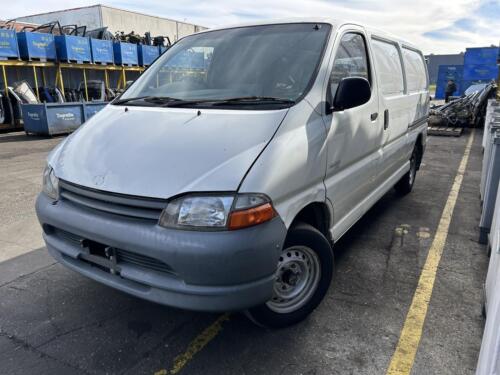 Toyota Hiace SBV Left Front Door Window RCH22R 10/95-02/04 - Picture 6 of 7