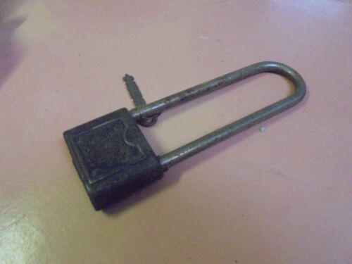 Vintage F & S Hardware Co.  bicycle Padlock with key - Foto 1 di 4