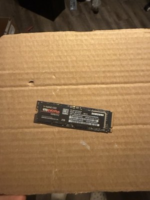 Samsung 970 EVO Plus NVMe M.2 2TB Internal Solid State Drive (MZ-V7S2T0B/AM)