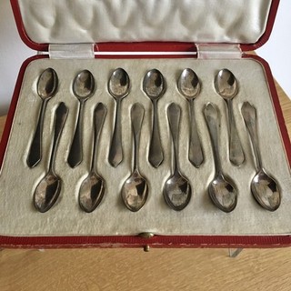 Antique T.Bradbury & Sons Sheffield Hallmarked Silver Boxed Set 12Tea Spoons1923
