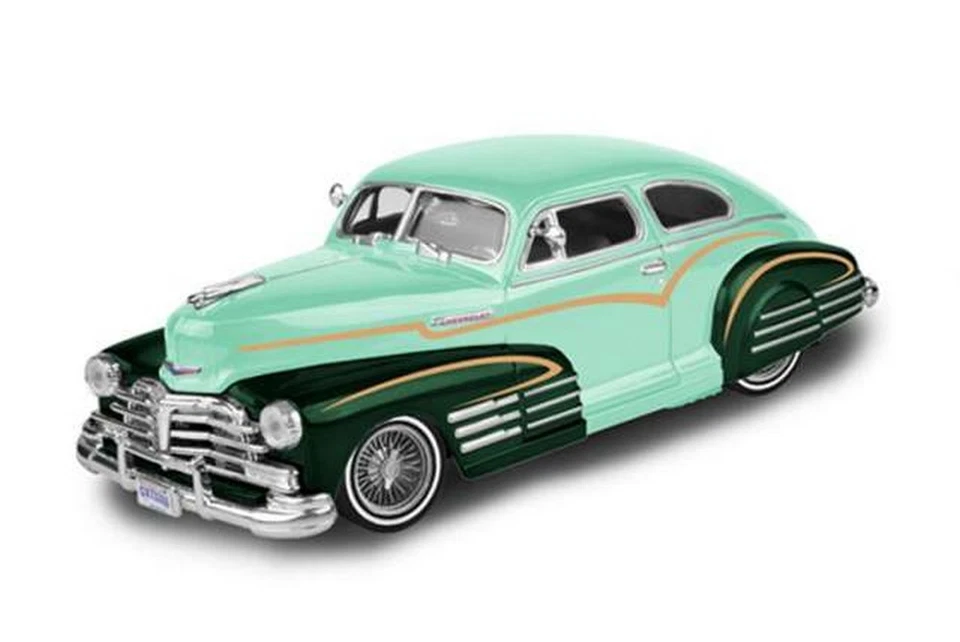 Chevrolet Fleetline Aerosedan Vert 1948 1/24 Motormax - Photo 1/1