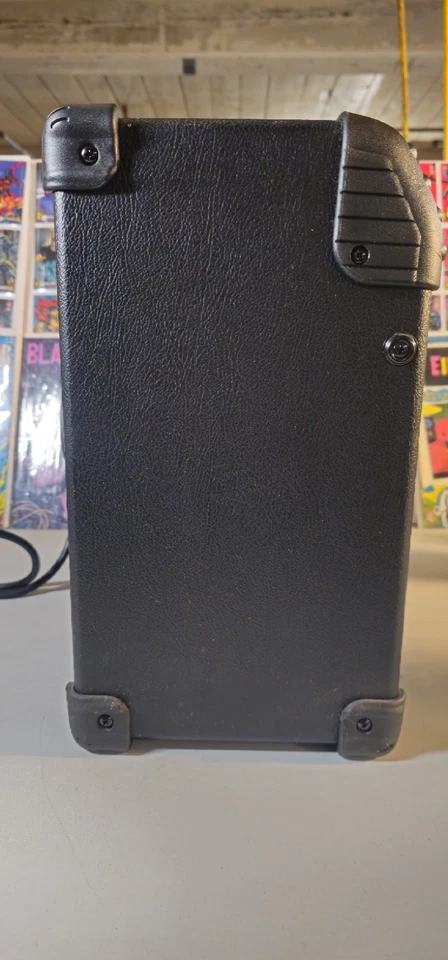 Line 6 Spider III 15 1x8 Guitar Amplifier w  15 WATTS AMP Speaker 15W NEW  - Image 4 of 4