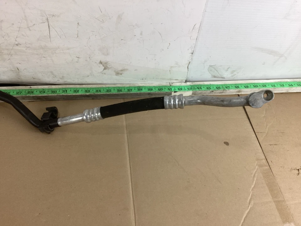 Оригинальный всасывающий шланг для кондиционера хладагента Audi Q7 2007–2015 годов выпуска - Изображение 2 из 3