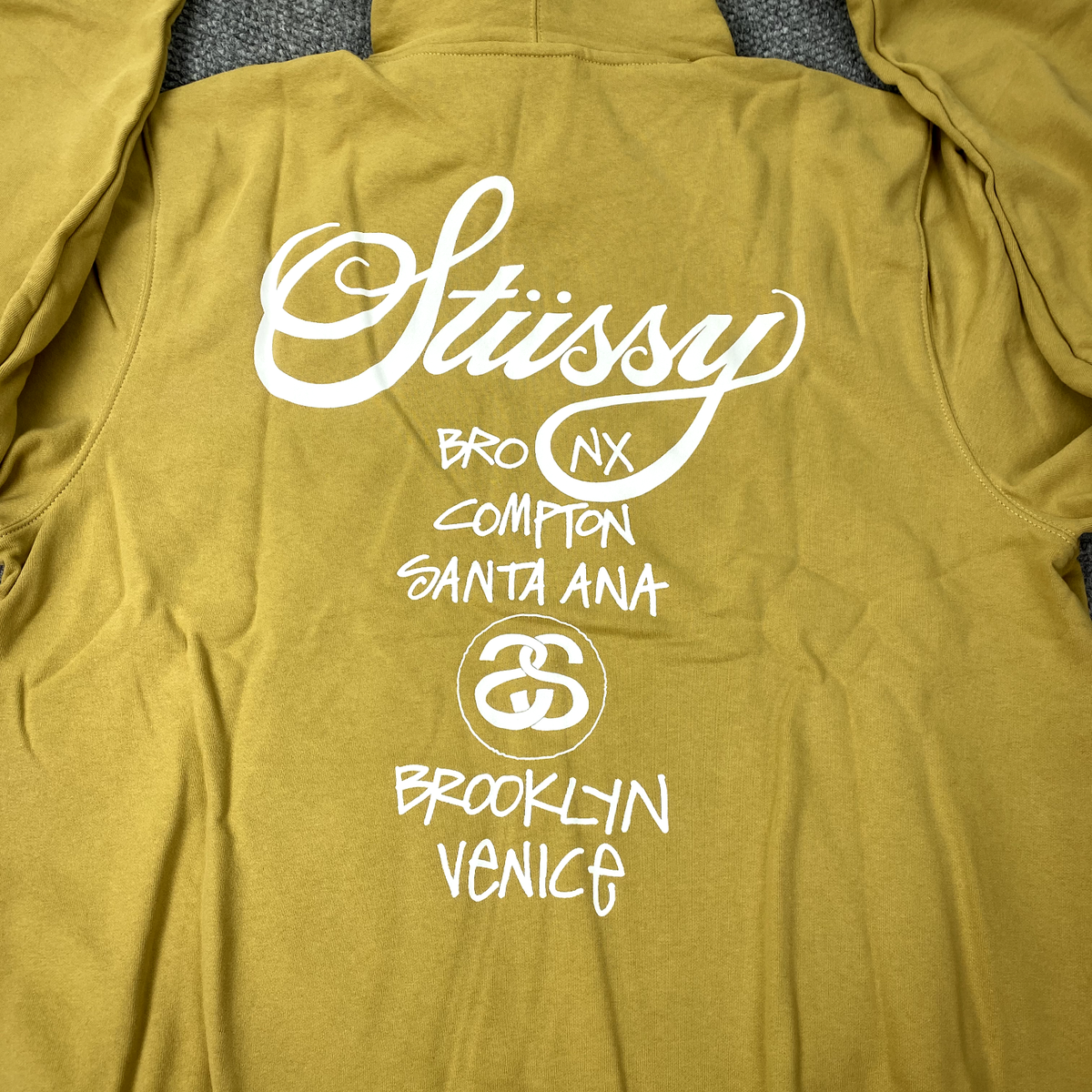 ★関税込★Stussy★Stussy DSM World Tour Hoodie Khaki ★ Stussy Dover Street Market World Tour Hoodie Mens XL Khaki