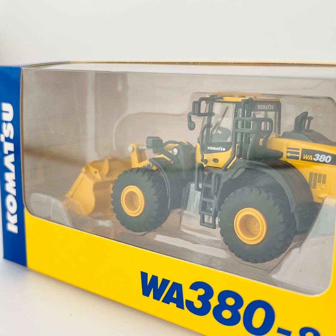 Komatsu Diecast Model WA380-8 Wheel Loader 1:87 Japan