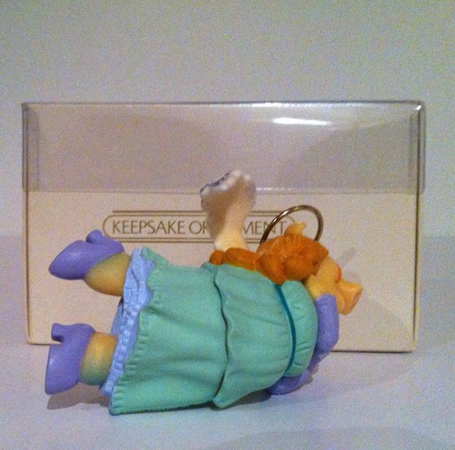 Miss Piggy The Divine Hallmark Ornament Retired Vtg Box Wings Halo Angel Muppets - Picture 5 of 6