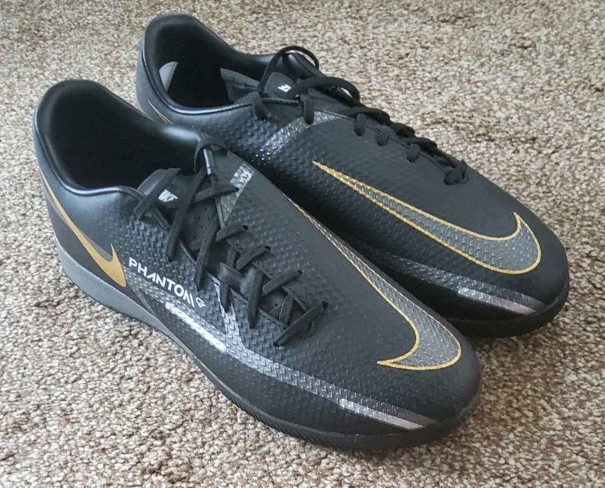 Ic football boots sales