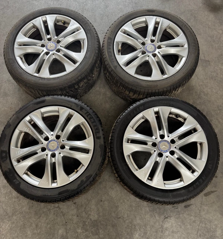 Mercedes Benz W212 Alufelgen Felgen Original Satz 8Jx17 ET48 A2124010902 - Bild 1 von 4