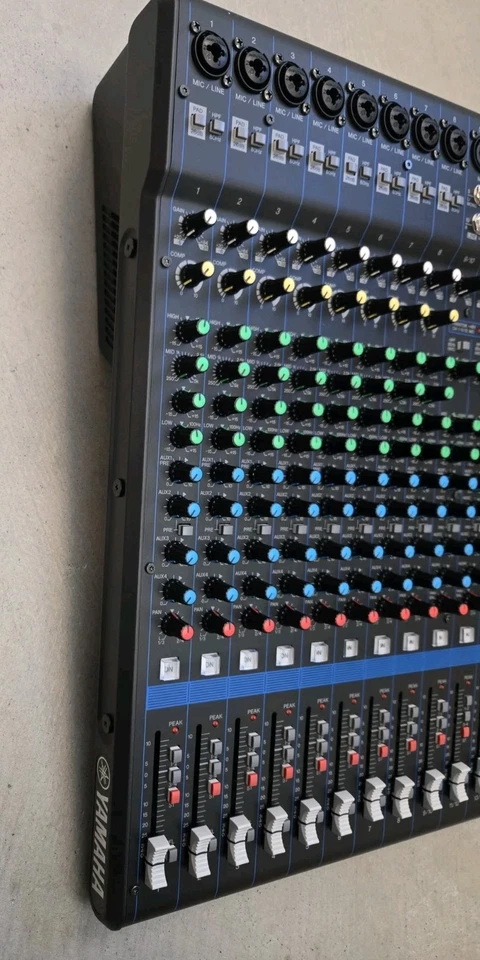 Yamaha MG16 16-channel Analog Mixer - Image 4 of 4