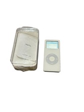 Apple iPod nano 1st Generation White 2 GB Works Great