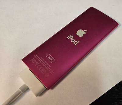 Apple iPod Nano 4th Generation A1285 8GB Music Player 2287 - Pink