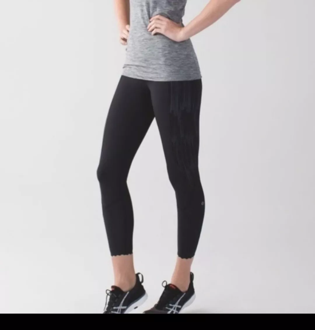 Lululemon Tight Stuff Crop II - Splatter Alpine White Black - lulu fanatics