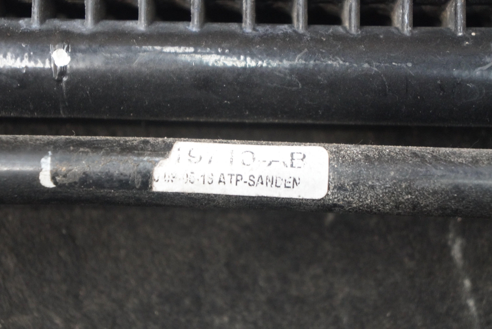 AC Air Conditioning Condenser 9G43-19710-AA Aston Martin V12 Vantage 2017 *Note*