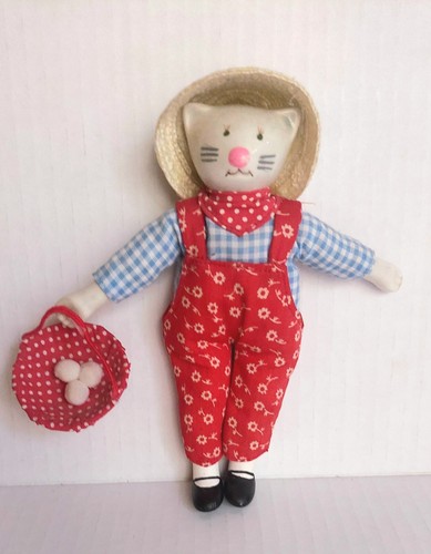 Vintage Porcelain Ceramic Folk Farm Cat Doll Collecting Eggs Country Cat 6.5" - Picture 10 of 10