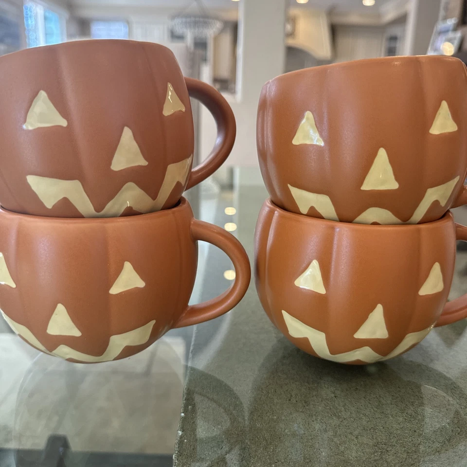NUEVO Juego de 4 tazas de gres Pottery Barn naranja Halloween Jack o Lantern 17 OZ Foto 2 de 2