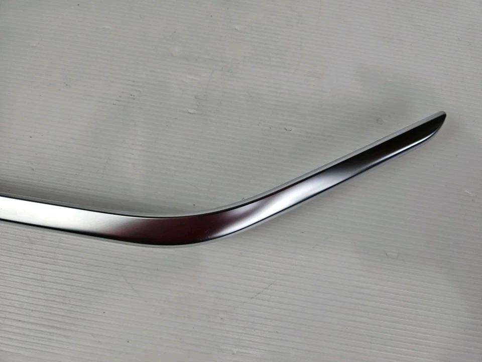 MERCEDES CLA250 2014-2019 PANEL PUERTA TRASERA DERECHA CROMO MOLDURA OEM, A1767301222 Foto 3 de 4