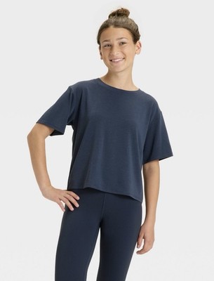 Crop Top Tee Girls Kids Size 8 Medium Athletic T-shirt All in motion Beyond Ease