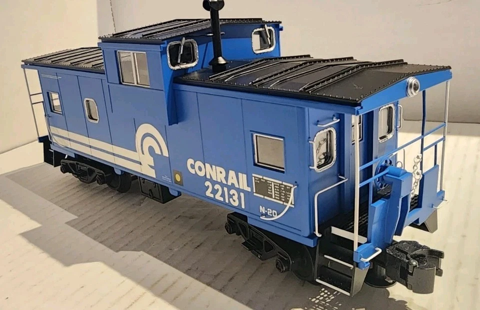 Atlas 6608-1 O Scale Extended Vision Caboose Conrail #22131 - Image 3 of 4