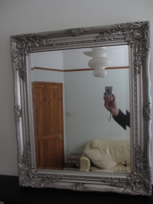 Vintage WANDSPIEGEL RECHTECKIG SILBER BEMALT DEKORATIV GERAHMT - 63 x 54 cm