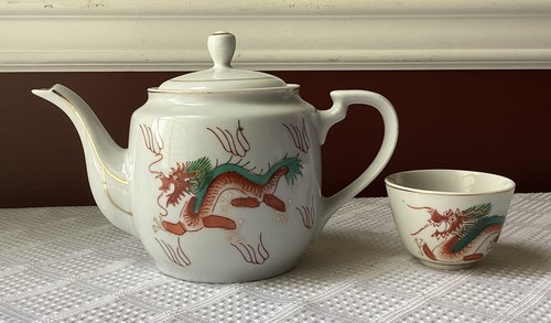 Vintage/ Antique 11-piece Chinese Porcelain Tea Set with Dragon Design - Picture 5 of 11