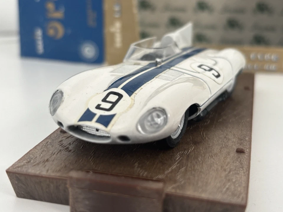 1/43 BRUMM R130 JAGUAR D TYPE LE MANS 1955 #9 PHIL WALTERS/WILLIAM SPEAR Estado perfeito A6 - Imagem 3 de 4
